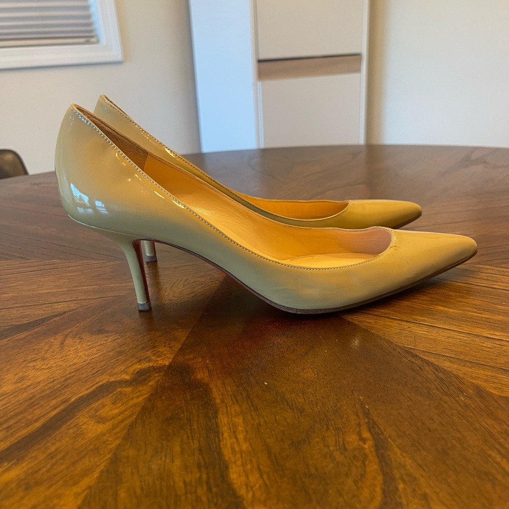 Elegant Tan Women's Pumps
